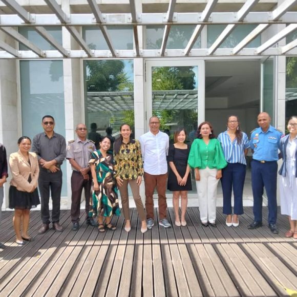 Kontrola imi nia an, labele ema seluk mak kontrola imi nia direitu